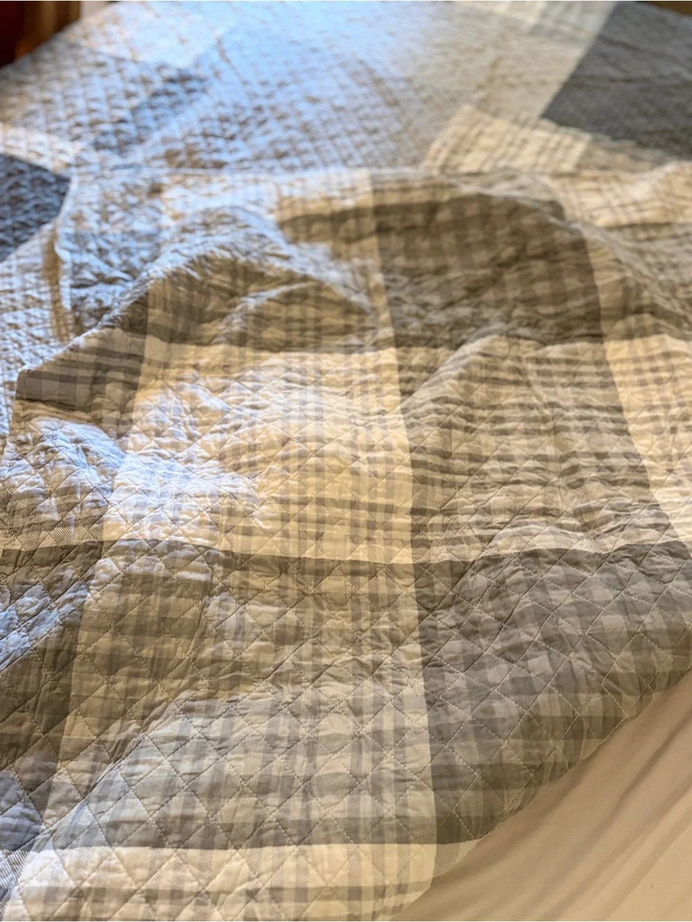 King Quilted Patchwork Reversible Bedspread in Gray and Cream